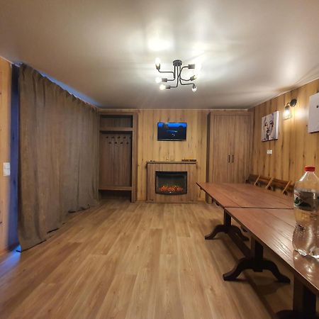 База Відпочинку Шалена Жаба Novomoskovsk Exteriör bild