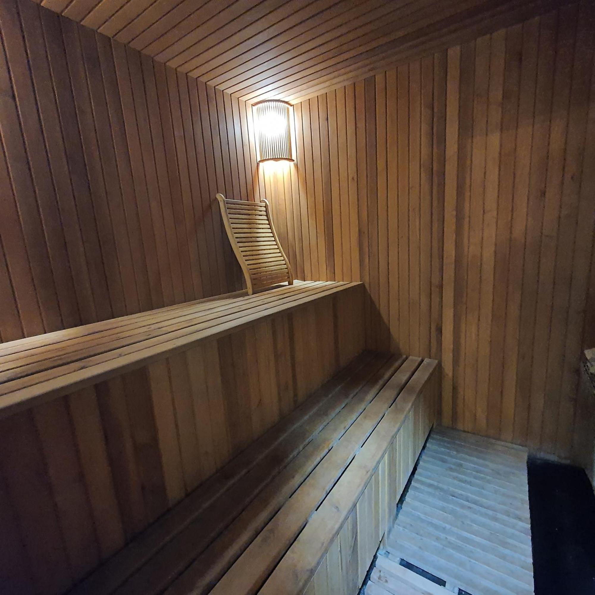 База Відпочинку Шалена Жаба Novomoskovsk Exteriör bild